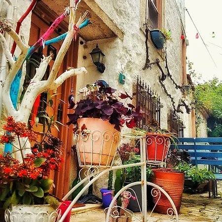 Lilyum Butik Otel Alaçatı